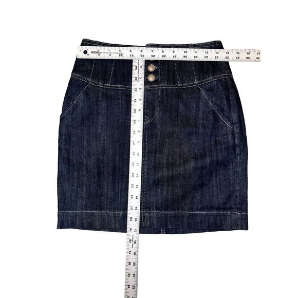 Express Jeans Size 2 High Waist 3 Button Dark Wash Mini Jean Skirt Women’s EUC - Picture 6 of 6